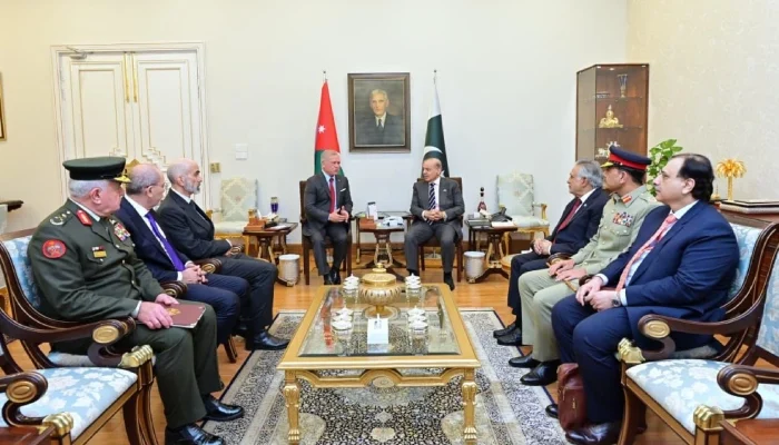 633773_9853540_updates