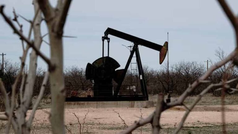 Oil Prices Slide as U.S.-Iran Talks Ease Supply Disruption Fears