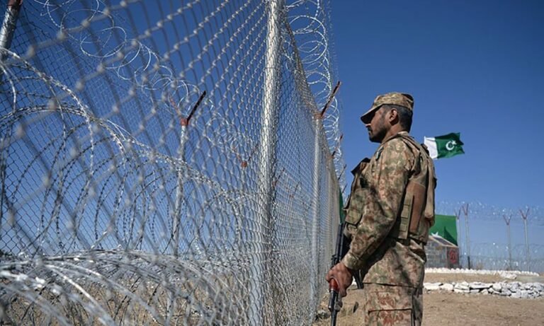 pakistan-forces-border