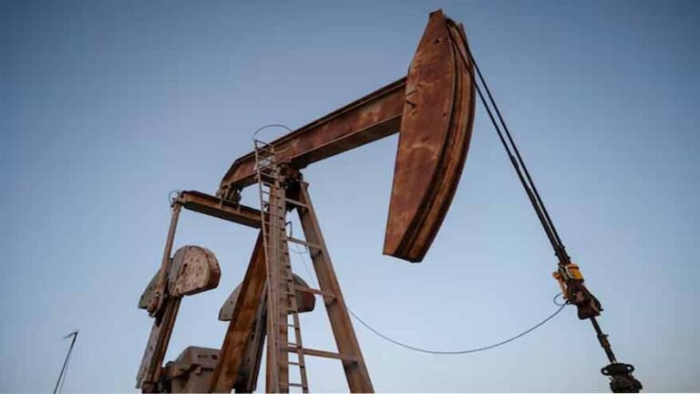 Oil Prices Surge 3% After Iran Targets Middle East Energy Facilities