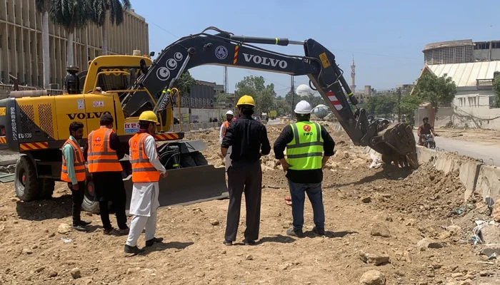 661697_8417880_updates