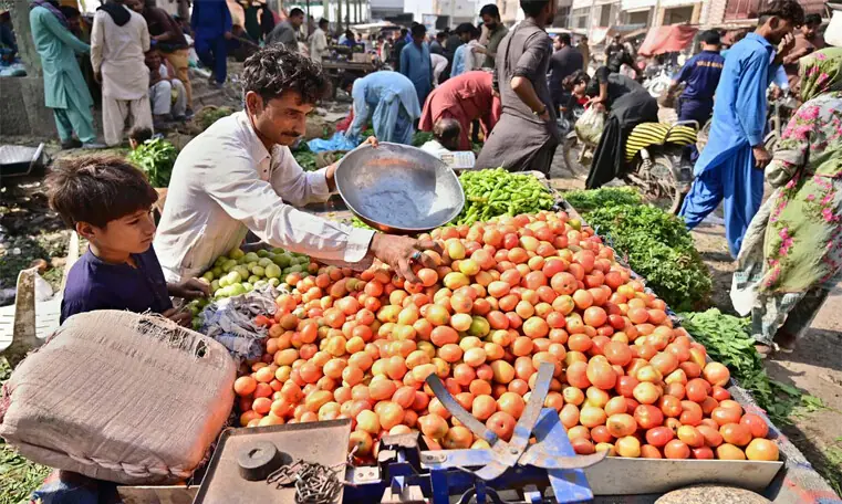 Pakistan Inflation Surges Back to Double Digits in April Amid Rising Energy and Food Costs