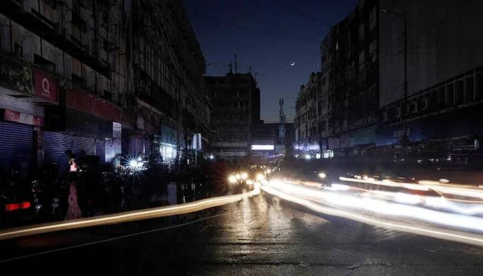 Karachi Residents Protest as Prolonged Load Shedding Continues Across City