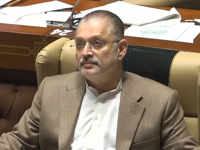 arjeel Inam Memon inspects BRT Red Line construction and road works on University Road in Karachi.