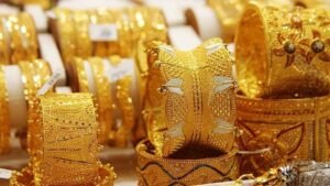 Gold Surges in Pakistan as Global Rates Climb