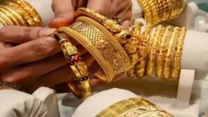 Gold Prices Pakistan bullion rates fall by Rs12,800 per tola