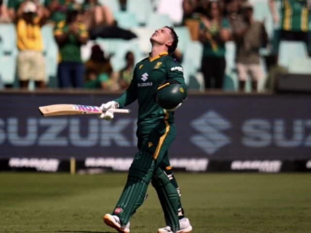 South Africa vs Australia ODI featuring Matthew Breetzke and Keshav Maharaj at Kingsmead.