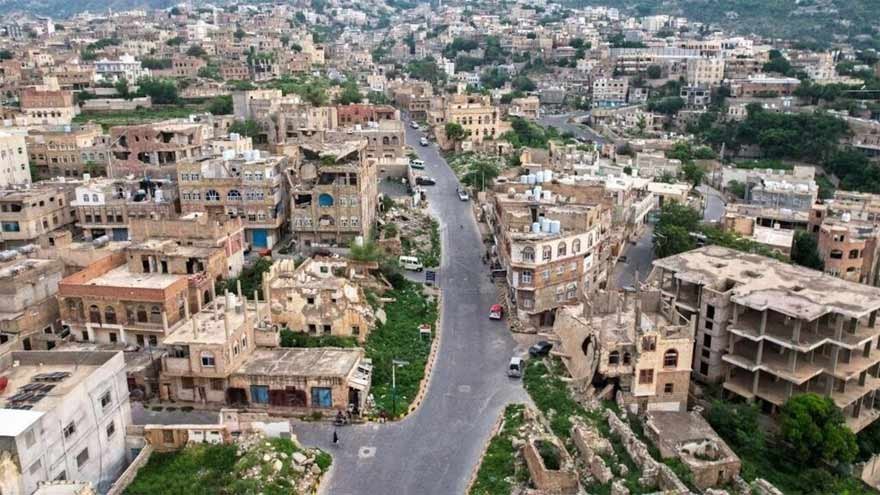 Yemen Offensive as government forces launch operations against Houthi-held territory