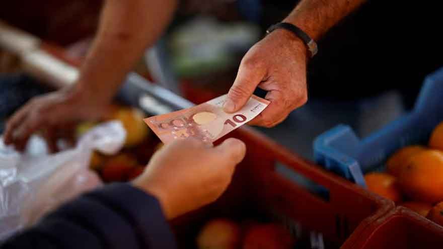 US dollar currency market outlook as artificial intelligence investment concerns weigh on the dollar.