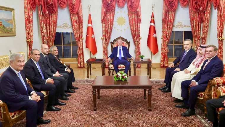 Regional Peace talks as foreign ministers from Pakistan, Türkiye, Egypt, Saudi Arabia and European countries meet in Istanbul.
