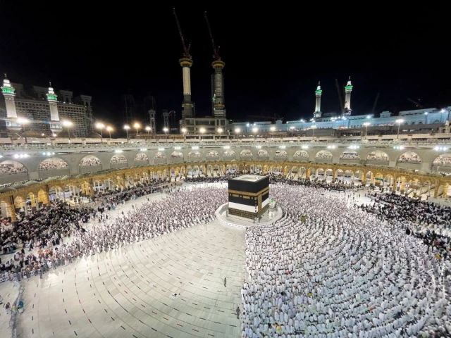 Umrah Vaccination services at Karachi airport suspended following alleged irregularities in vaccine procurement.